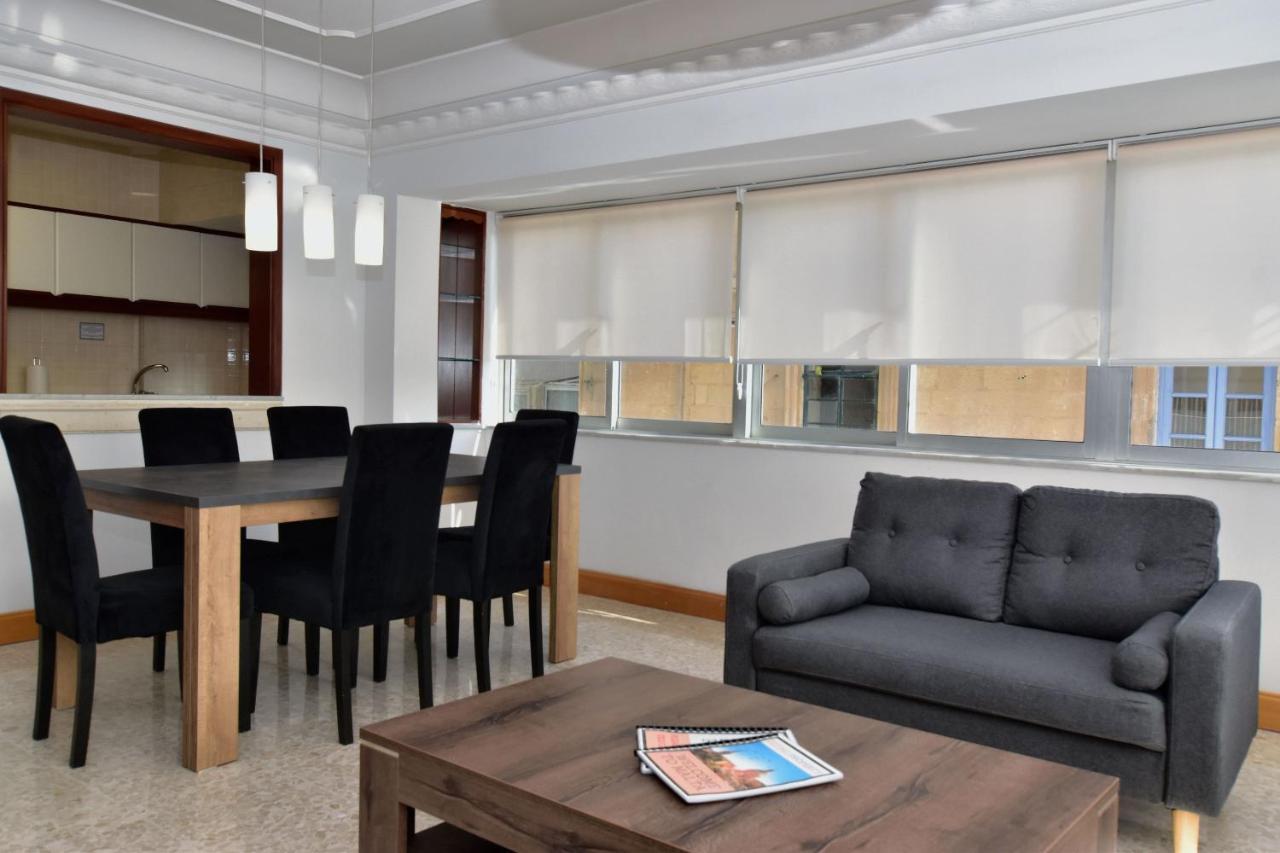 2 Bedroom, Central And Spacious Apartment With Sea View - 2 Msida Exteriör bild