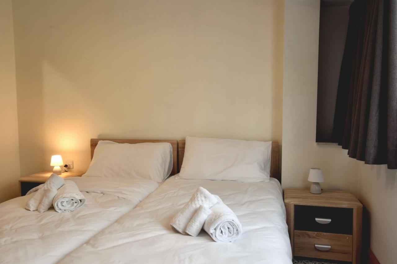 2 Bedroom, Central And Spacious Apartment With Sea View - 2 Msida Exteriör bild